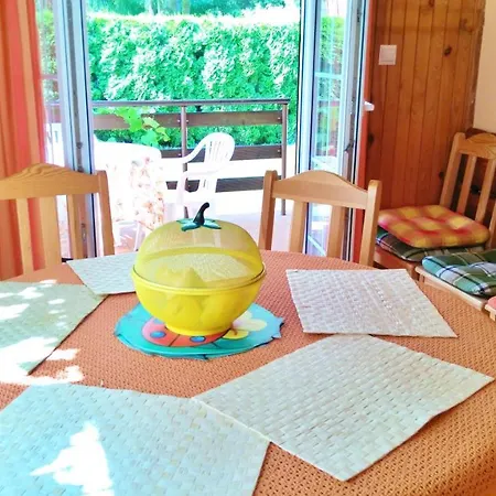 Vista Morze-jezioro-rzeka-las Semesterbostad