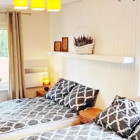 Vista Morze-jezioro-rzeka-las Semesterbostad *